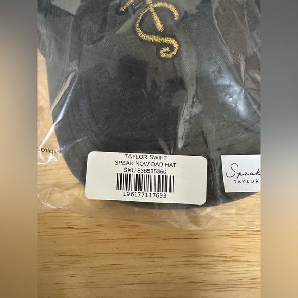 Authentic Taylor Swift TS WASHED BLACK DAD HAT Original Sealed W/ Purple Hearts - Picture 7 of 11